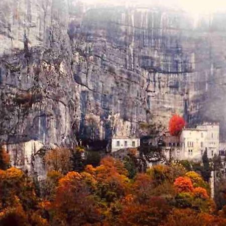 Tiny Liloumaca Coeur Ste Baume Βίλα Plan d'Aups Εξωτερικό φωτογραφία